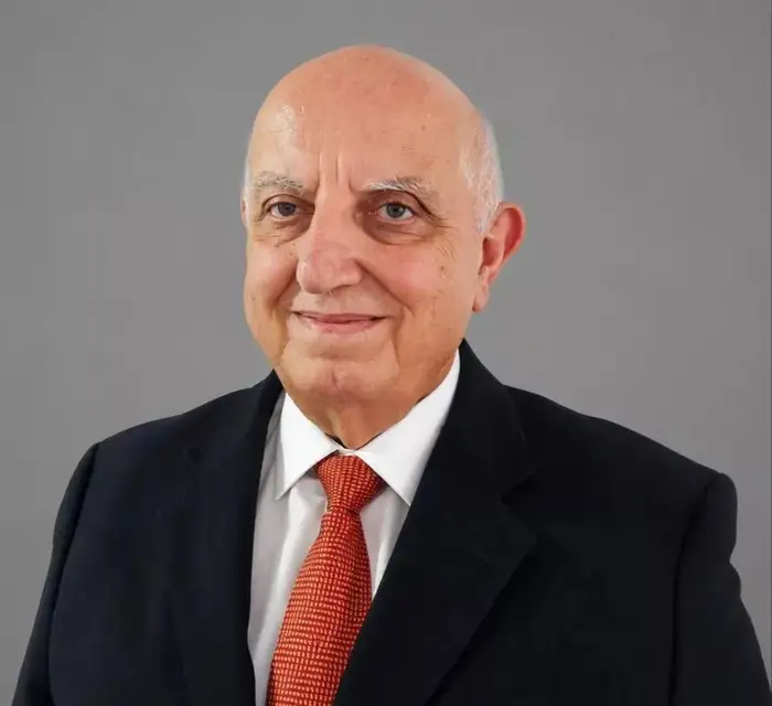 رئيس مجلس إدارة مجموعة إكستراكو الهندسية