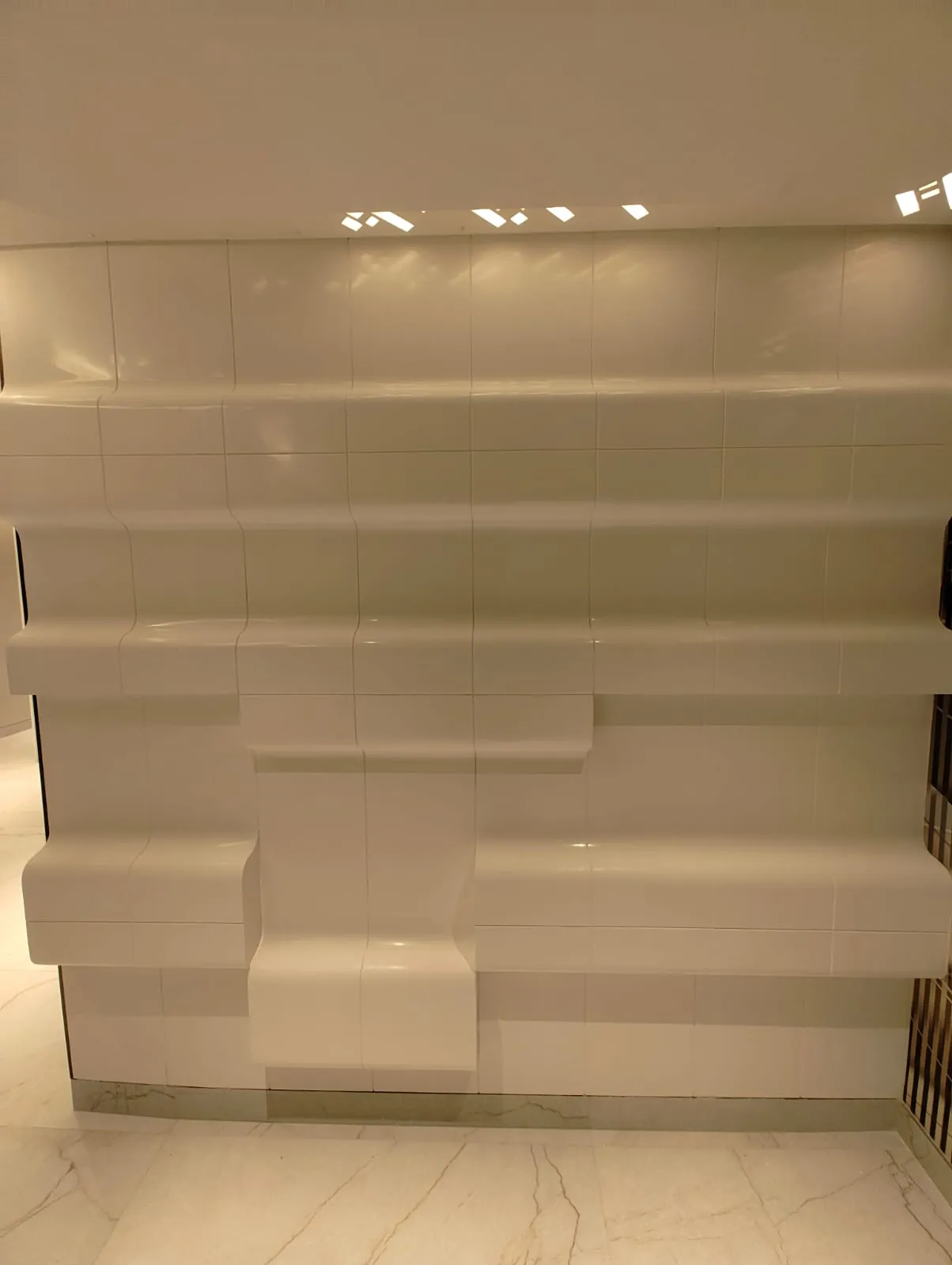The District, Dubai Mall - image 8