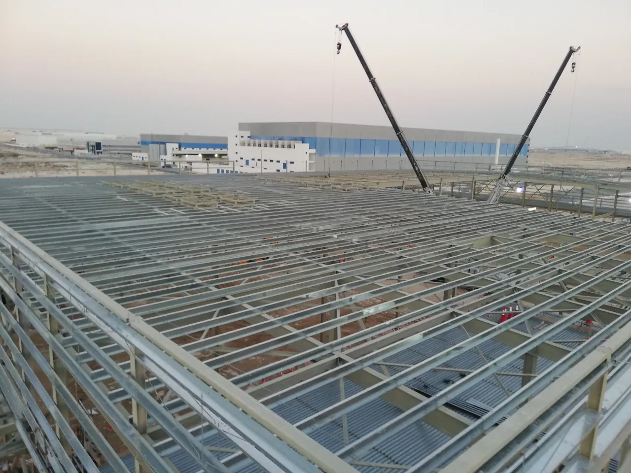 Amazon Data Centre - image 2